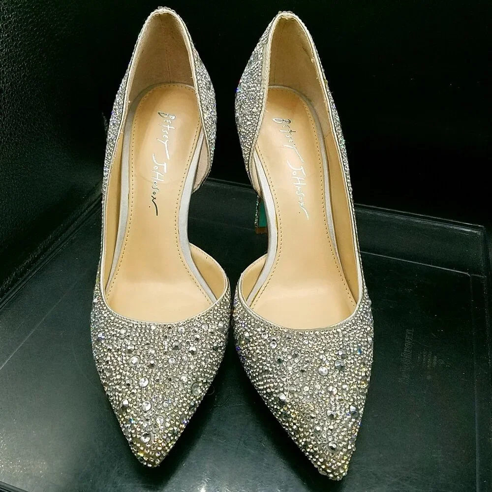 Betsey Johnson Shary Silver Rhinestone Pumps Size 7.5M - Great Pre-Owned - Picture 3 of 16